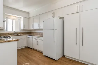 4653 fulton 16 photo 2