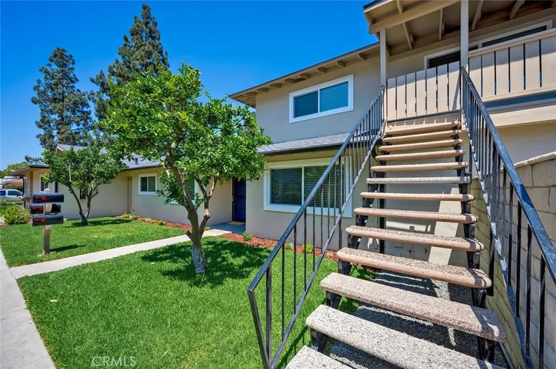 2620 W Aurora 4 photo 2