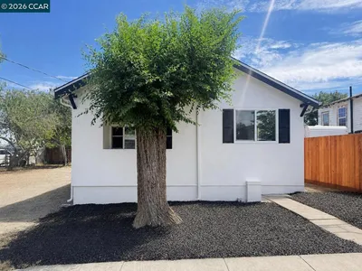 196 N Bella Monte Ave