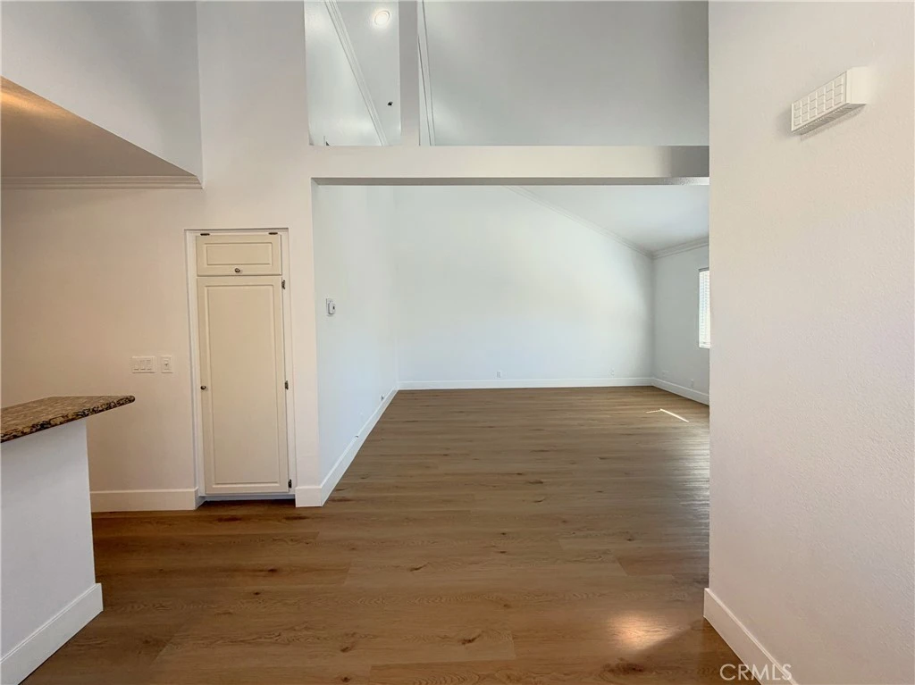 Interior 4