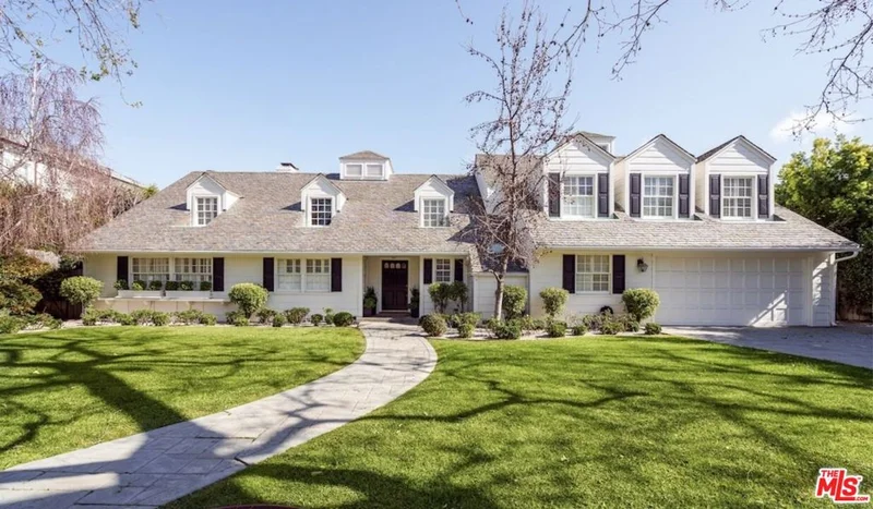 1146 Corsica Drive