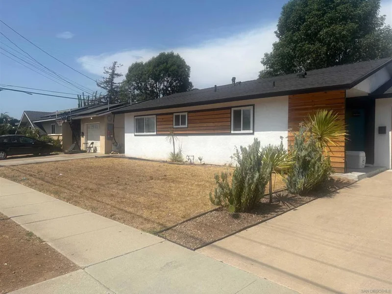 Photo 2 of 744 Begonia St
