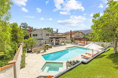 2925 Arroyo