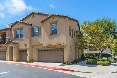 28067 Calle Bonita
