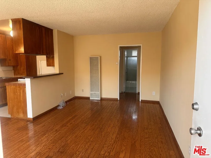 12300 Pacific Avenue 7 photo 2