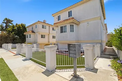 3918 W 118th