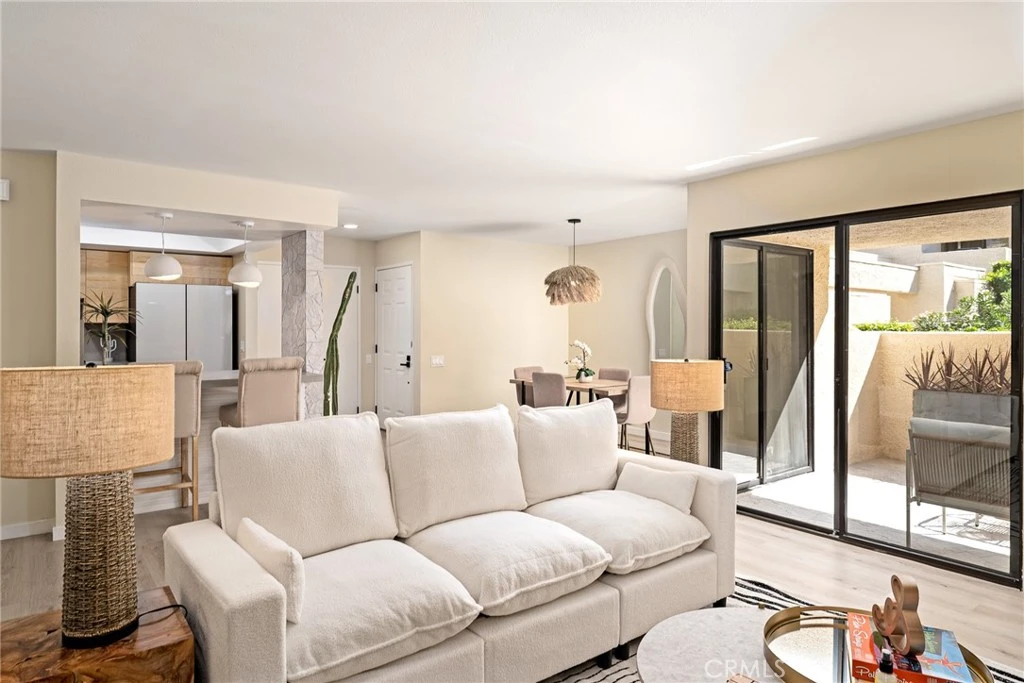 Interior 3