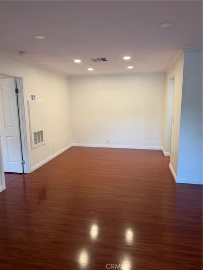 25611 Indian Hill photo 2