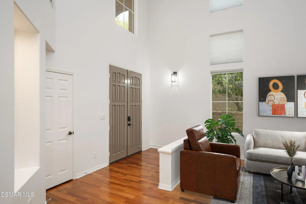 Interior 4