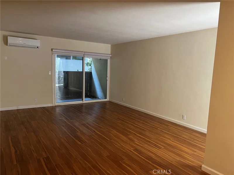 265 N Oakland Avenue 6 photo 2