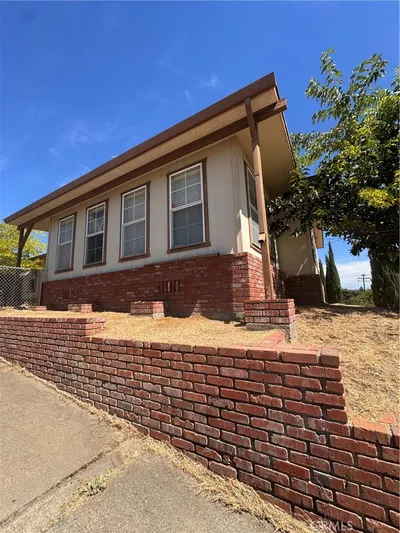 13720 Arrowhead