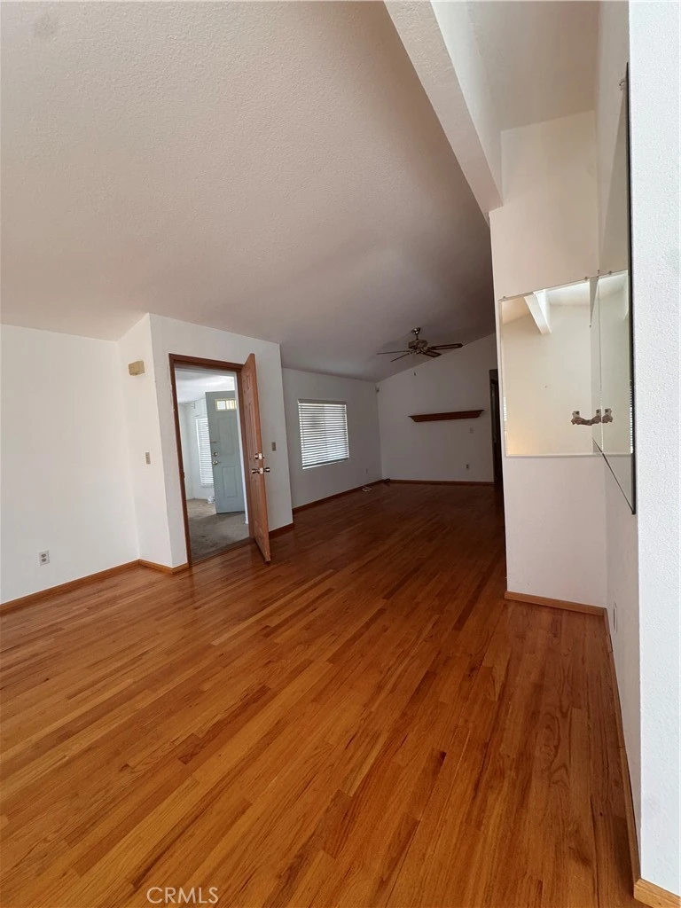 Interior 4