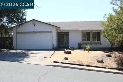 190 Iris Rd