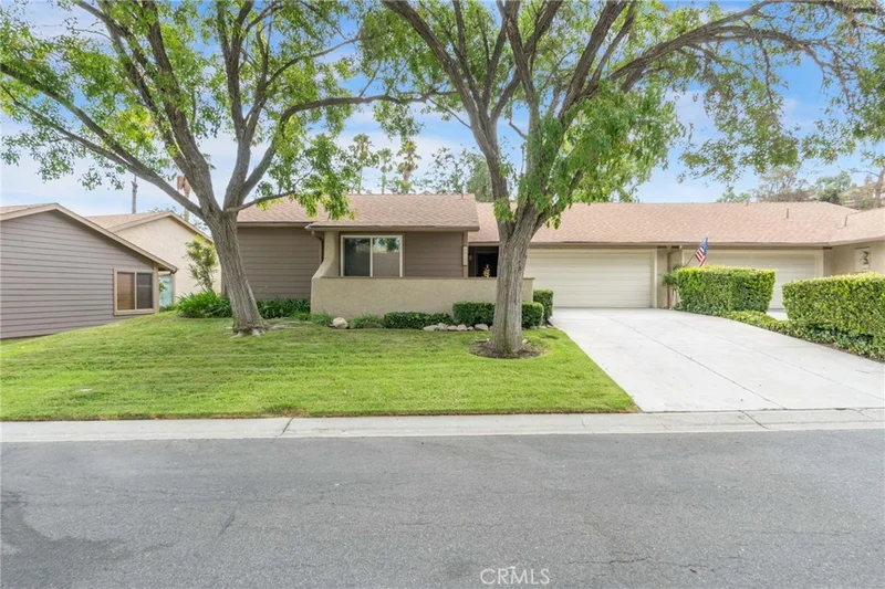 Photo 2 of 26105 Rainbow Glen Drive