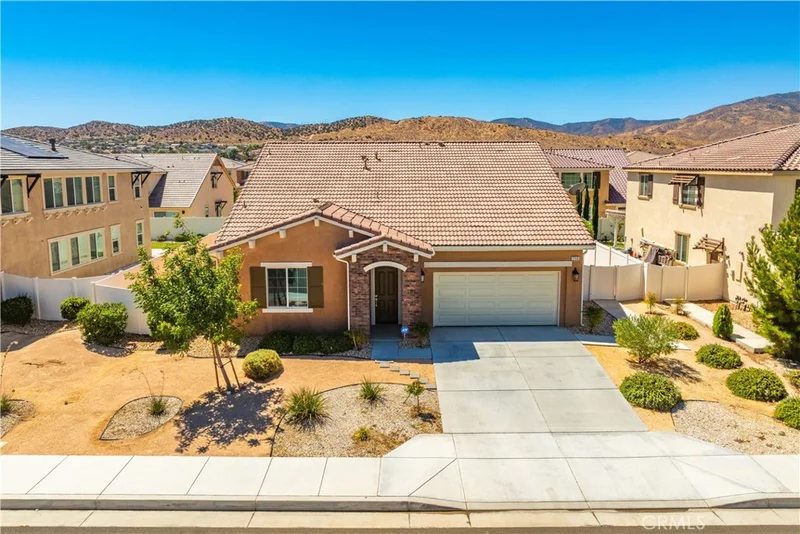 Photo 2 of 2108 Cork Oak Street