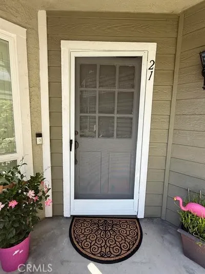 21 CAMBRIA Lane photo 2