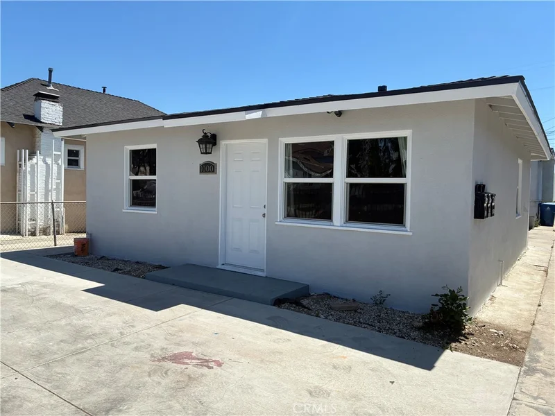 1000 E 54 photo 2