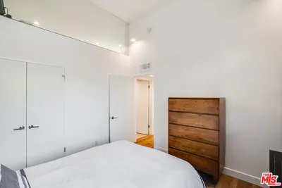2222 6th Street B photo 2