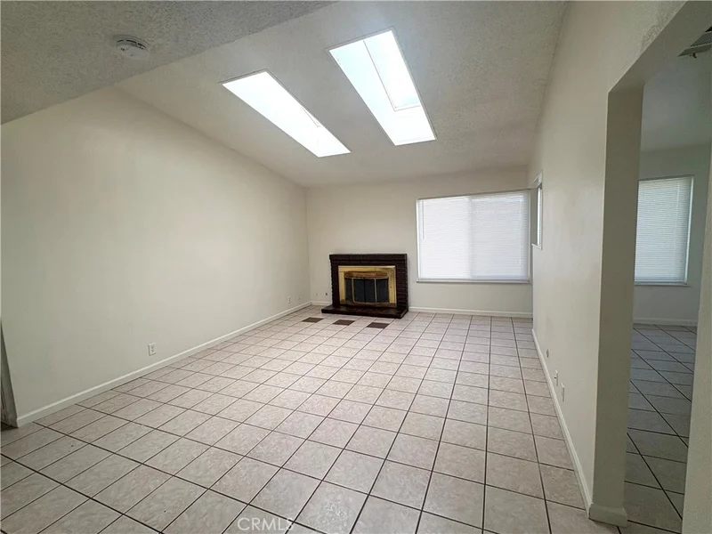 Photo 2 of 455 Columbia