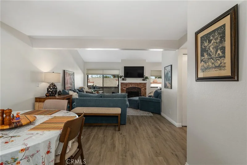 Photo 2 of 15155 Sherman Way 60