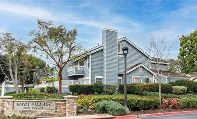 421 Burlington Court 101