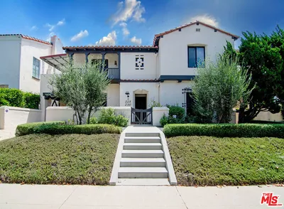 228 S Orange Drive