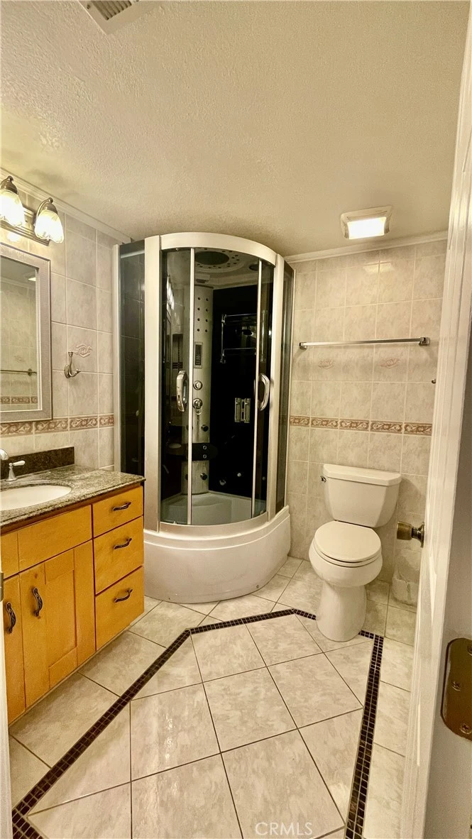 Interior 4