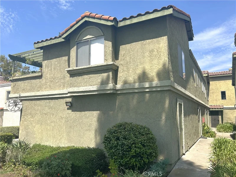 8325 Spring Desert
