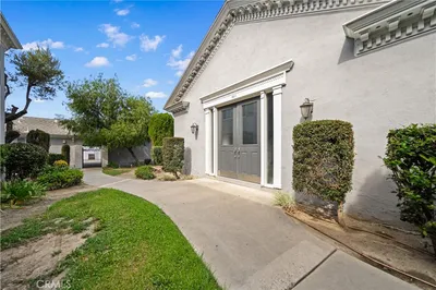 1611 S Pomona D13