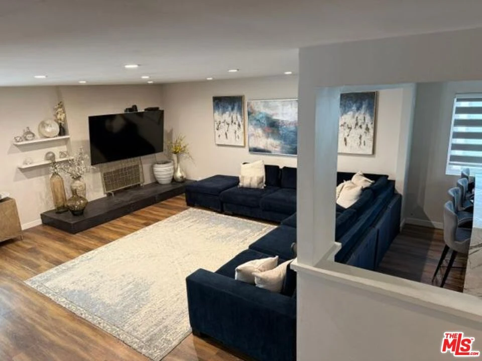 Interior 2