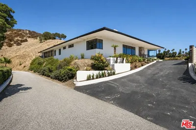 1682 Larco Way