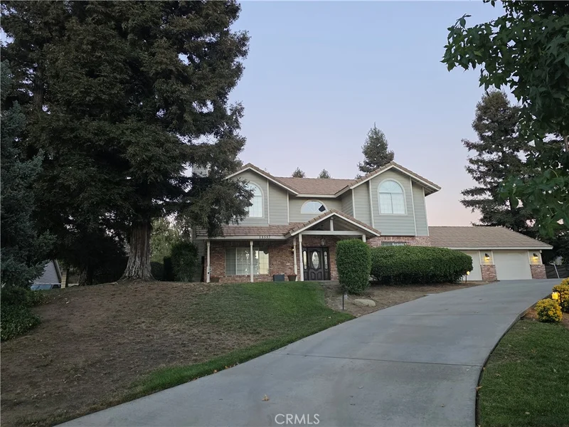 Photo 2 of 13557 Pineridge Court