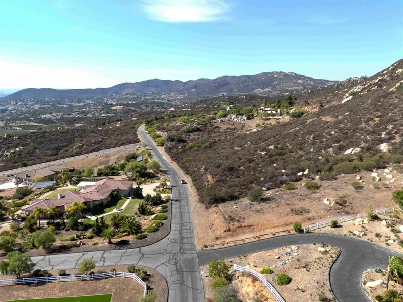 Photo 2 of 85 Presilla Dr 85
