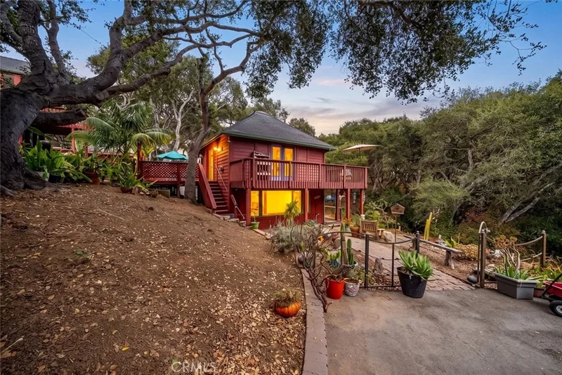 Photo 2 of 1550 Bayview Heights