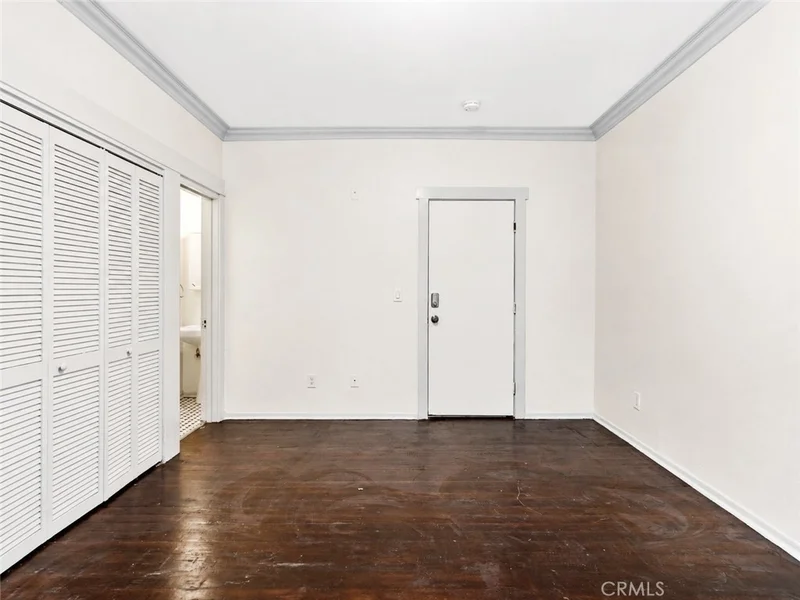 330 Cedar Avenue 104 photo 2