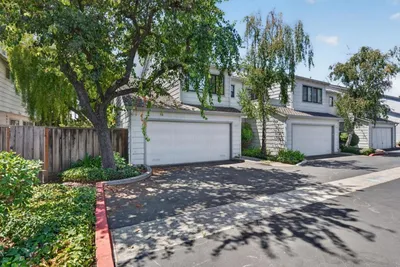 1205 Sierra Village Way photo 2