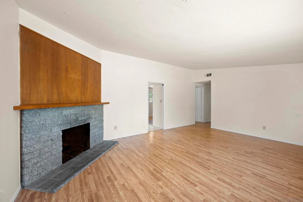 Interior 3