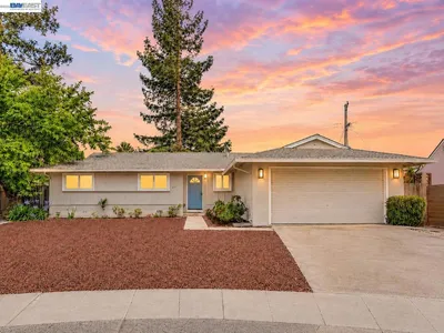 4875 Pepperwood Way