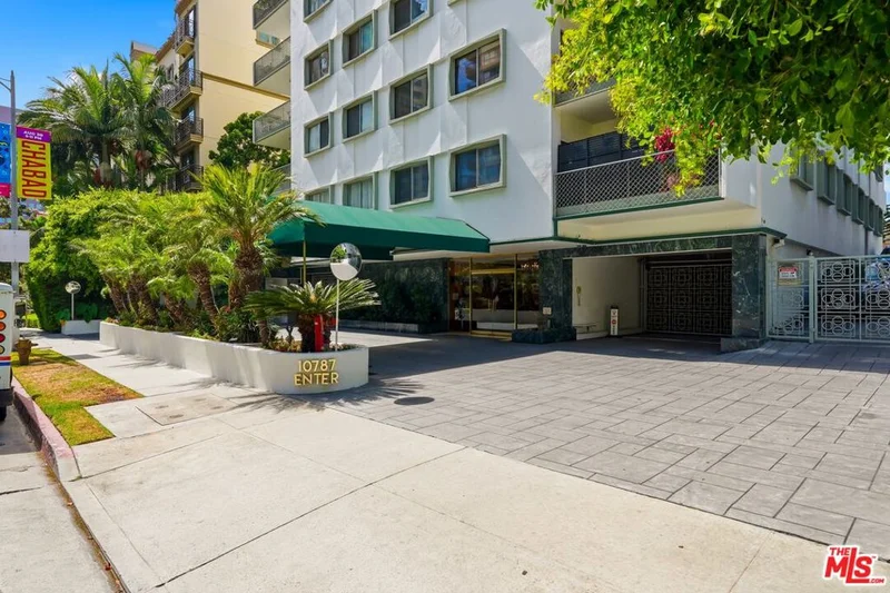 10787 Wilshire Boulevard 402 photo 2