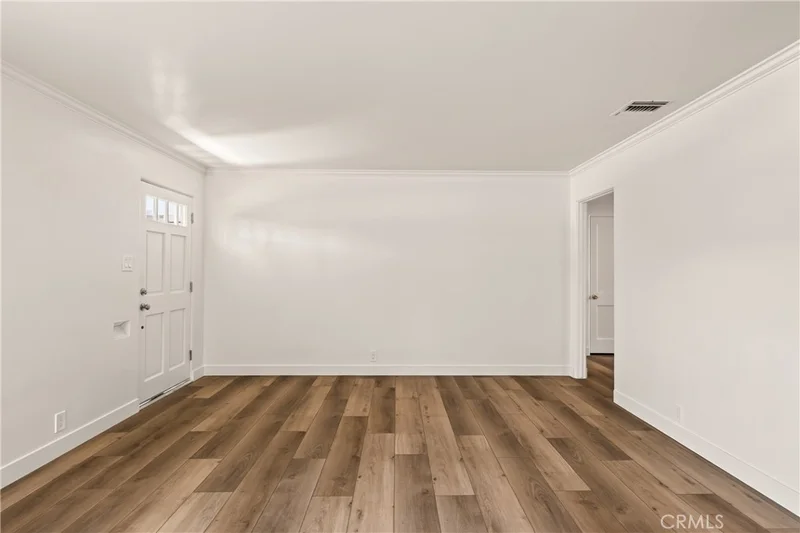 736 N Evergreen photo 2