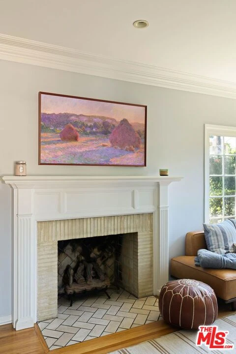 Interior 3