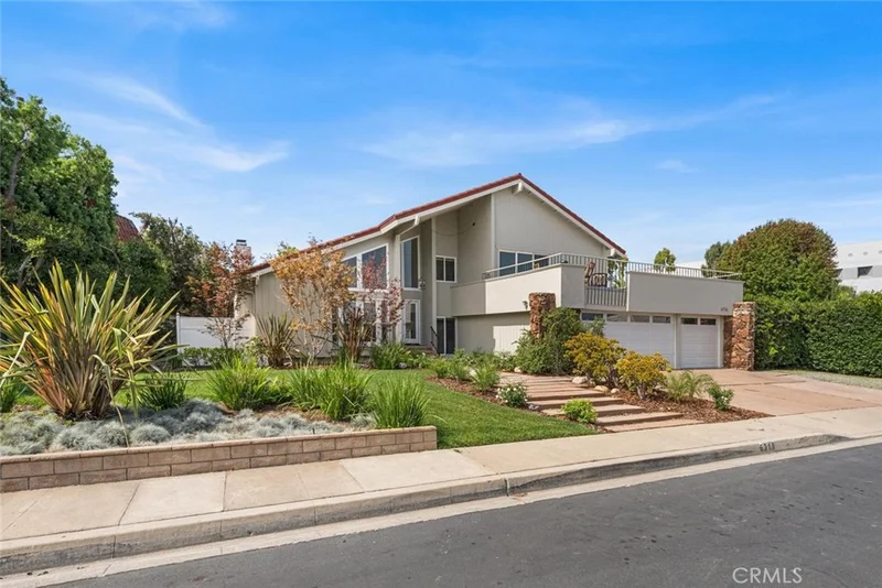 6310 E Vera Crest photo 2