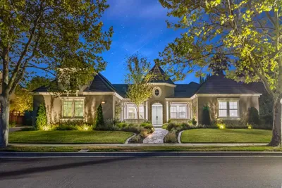 1131 Laguna Creek Lane