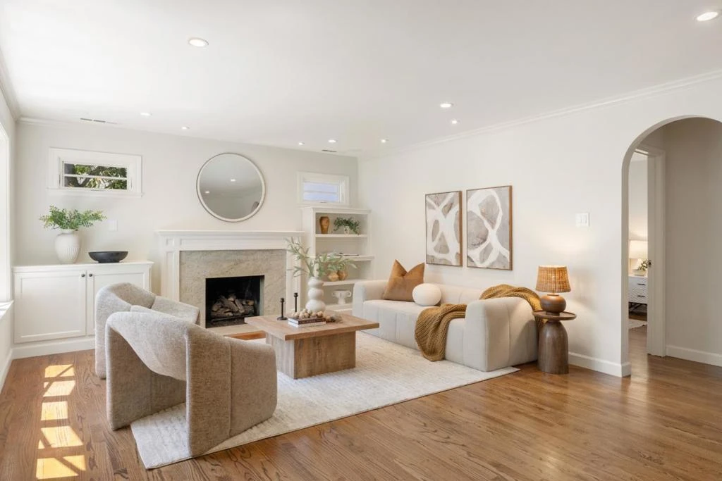 Interior 3