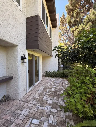77 Cottonwood photo 2