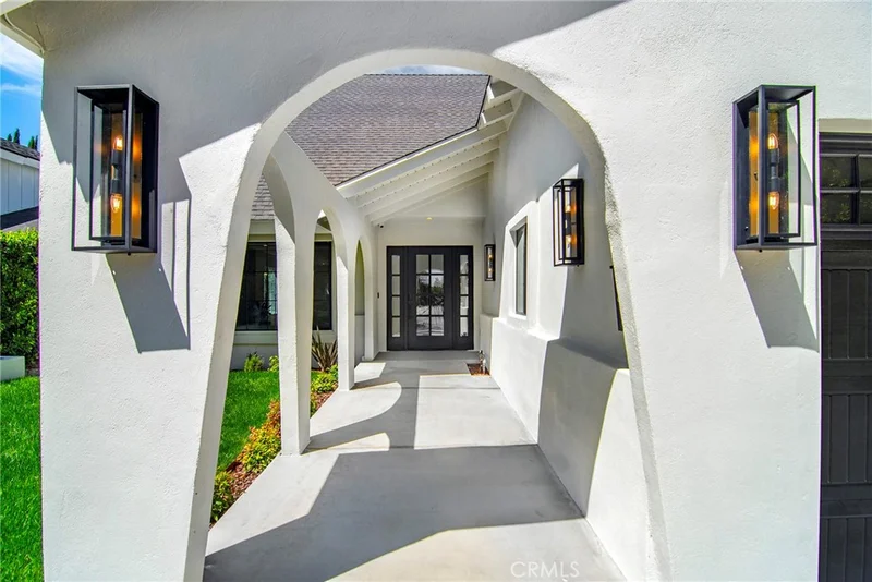 Photo 2 of 4859 Gaynor Avenue