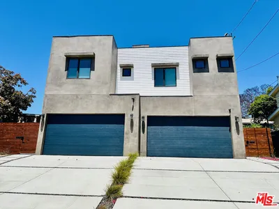 948 E 67th Street B photo 2