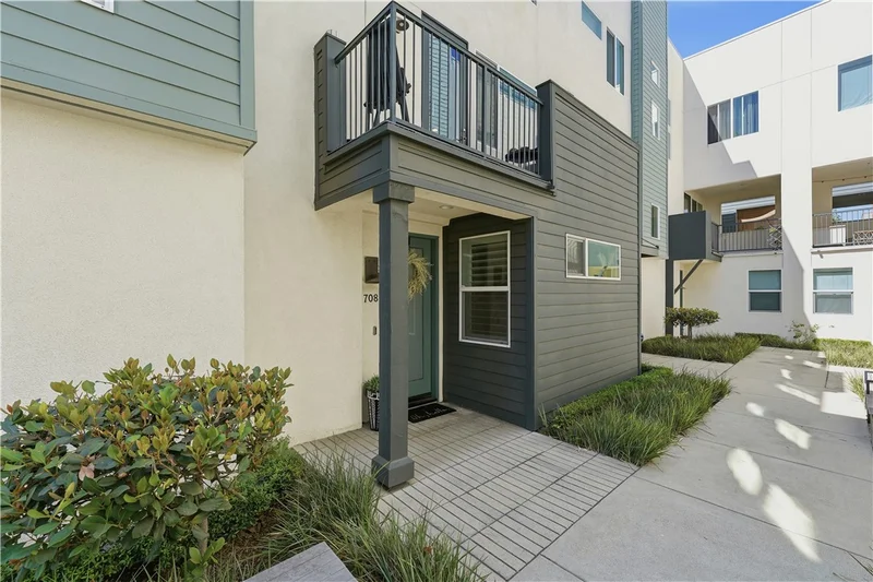 Photo 2 of 9942 Artesia Boulevard 708
