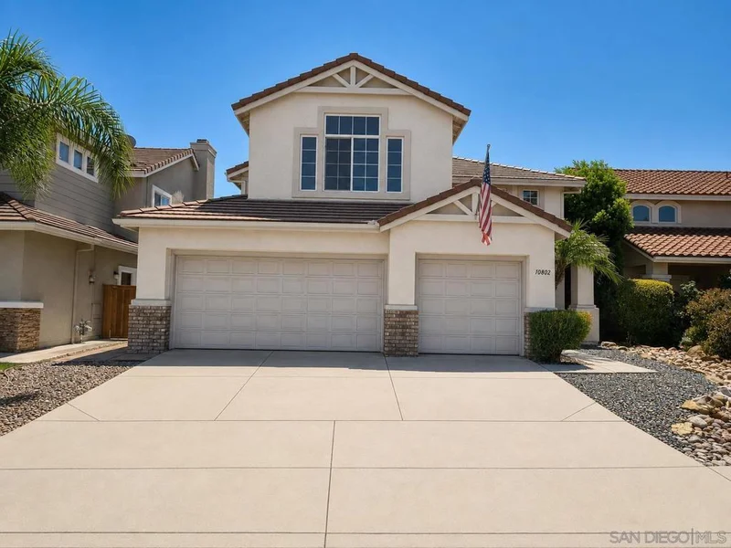 Photo 2 of 10802 Pacific Canyon Way