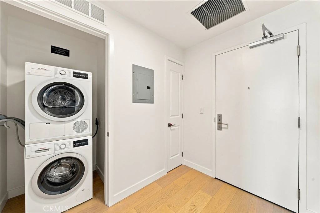 Interior 3